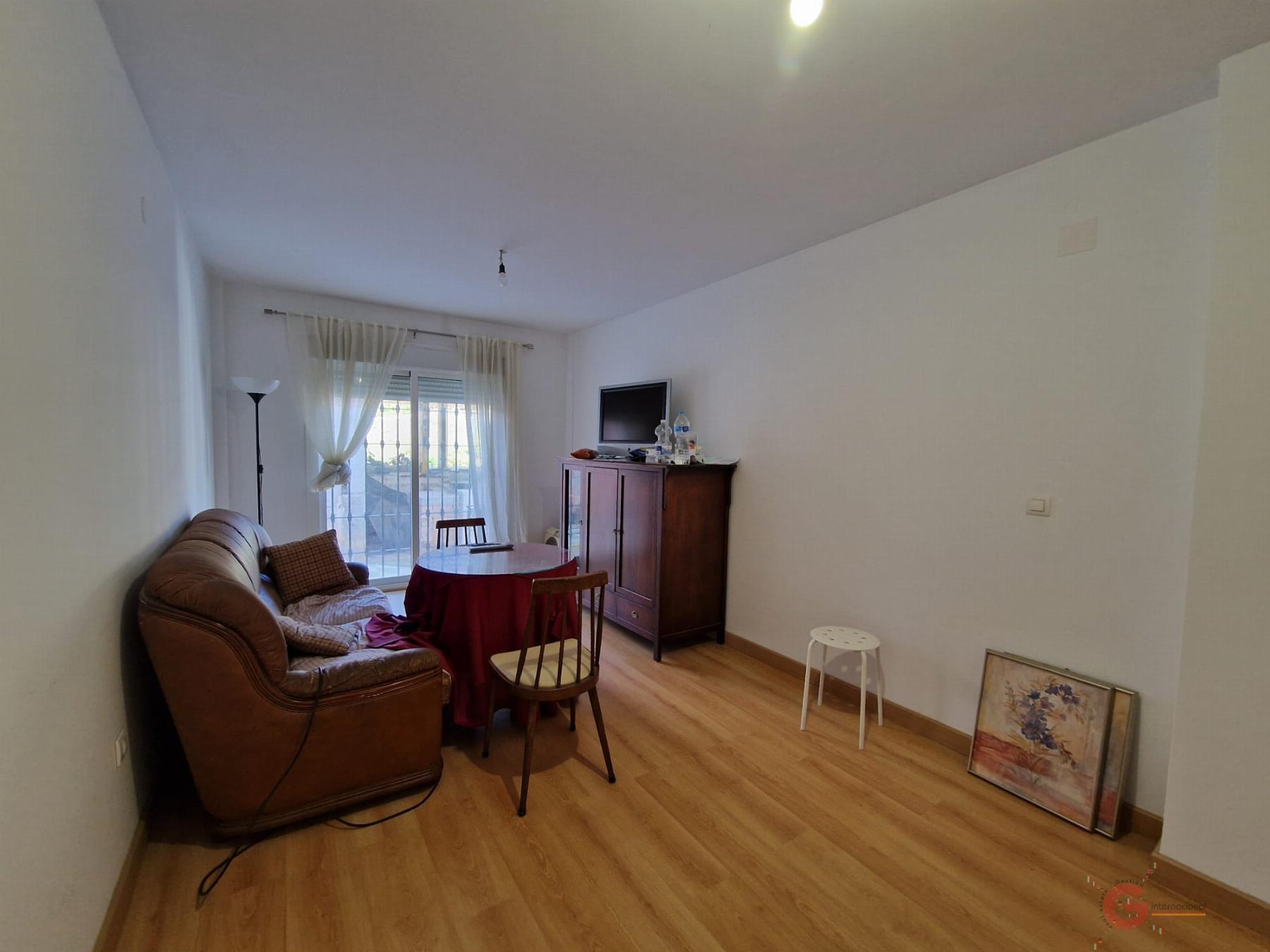 For sale of flat in Itrabo