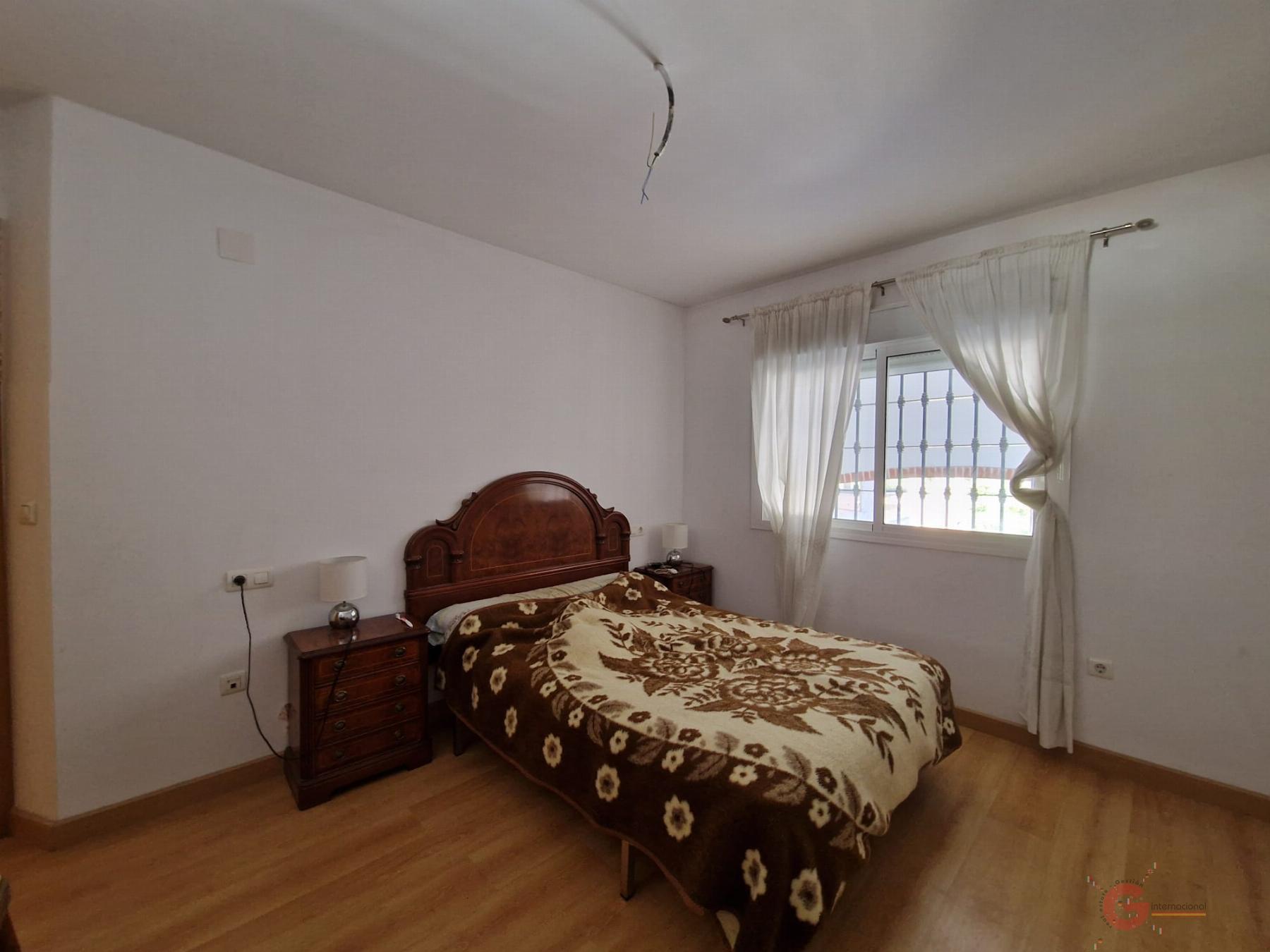 For sale of flat in Itrabo