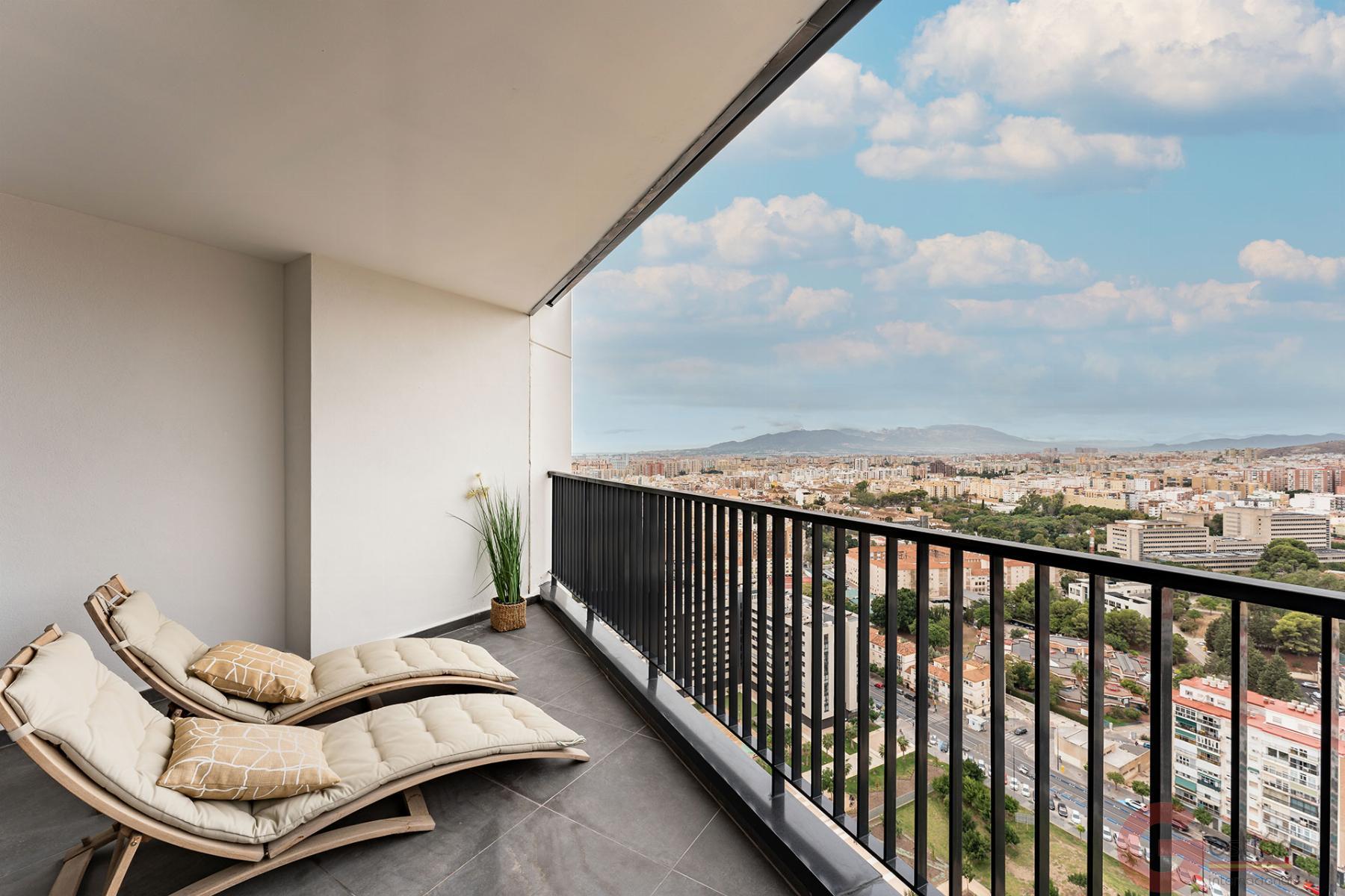 For sale of apartment in Málaga