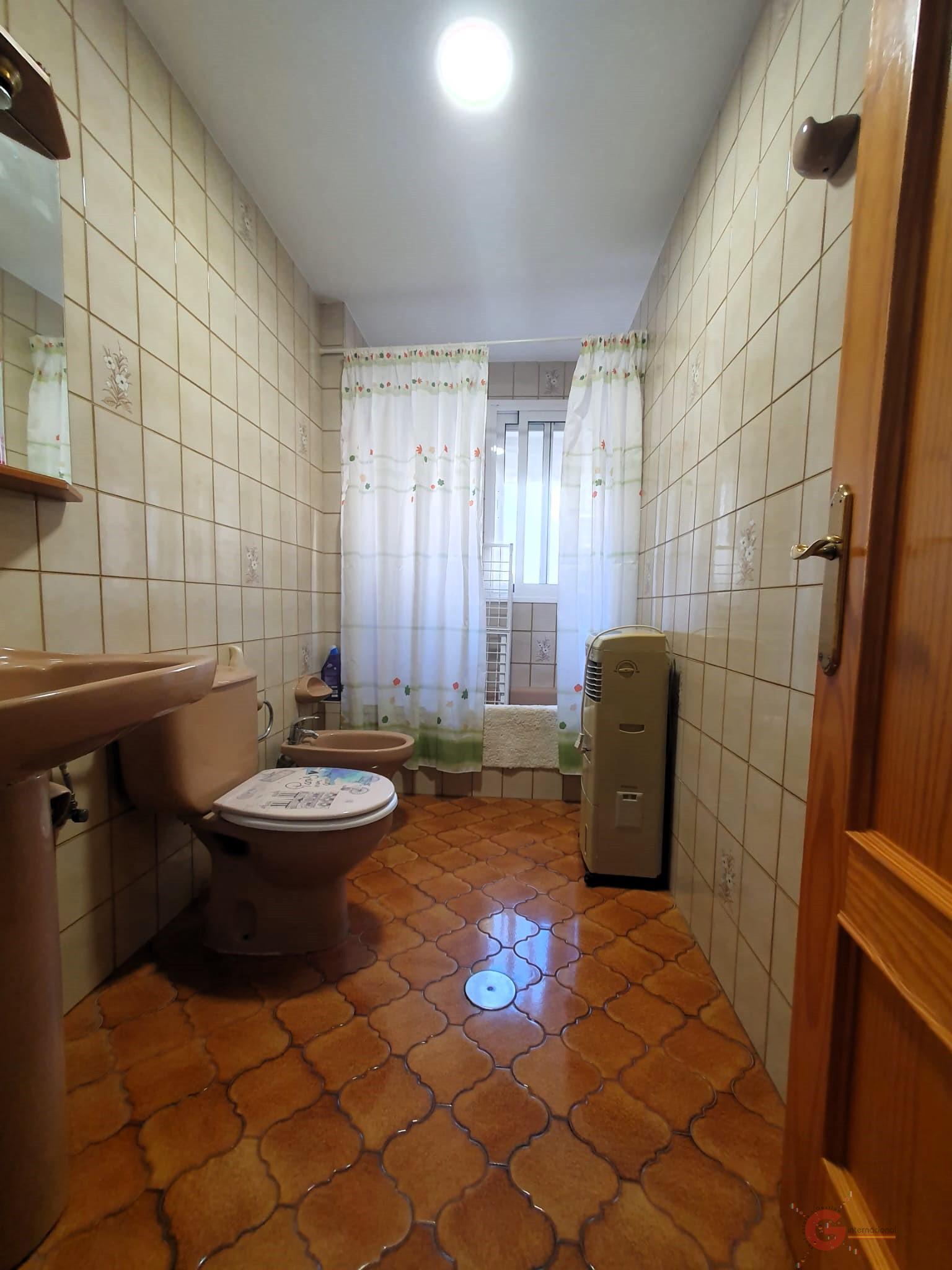 For sale of flat in Motril