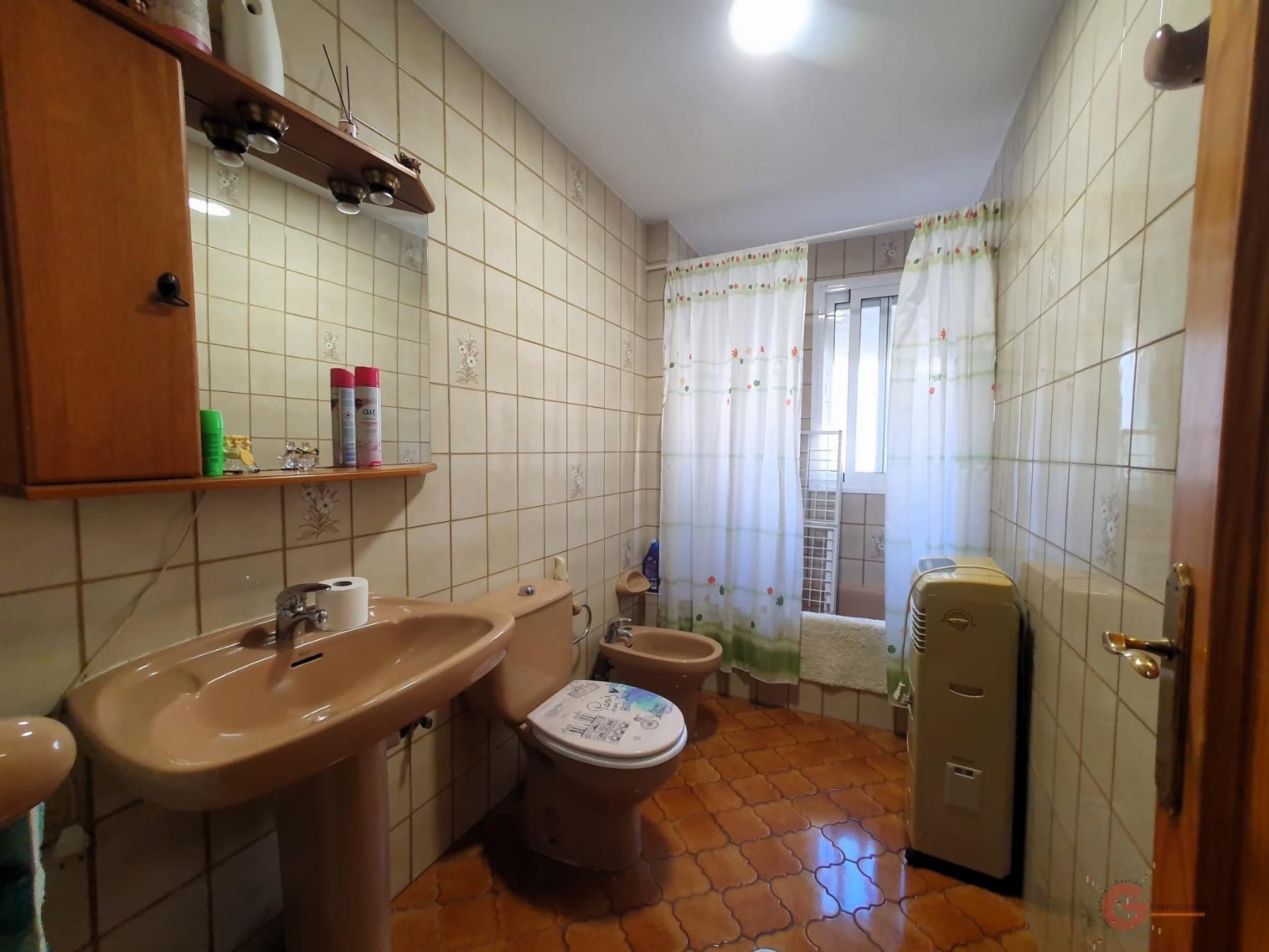 For sale of flat in Motril