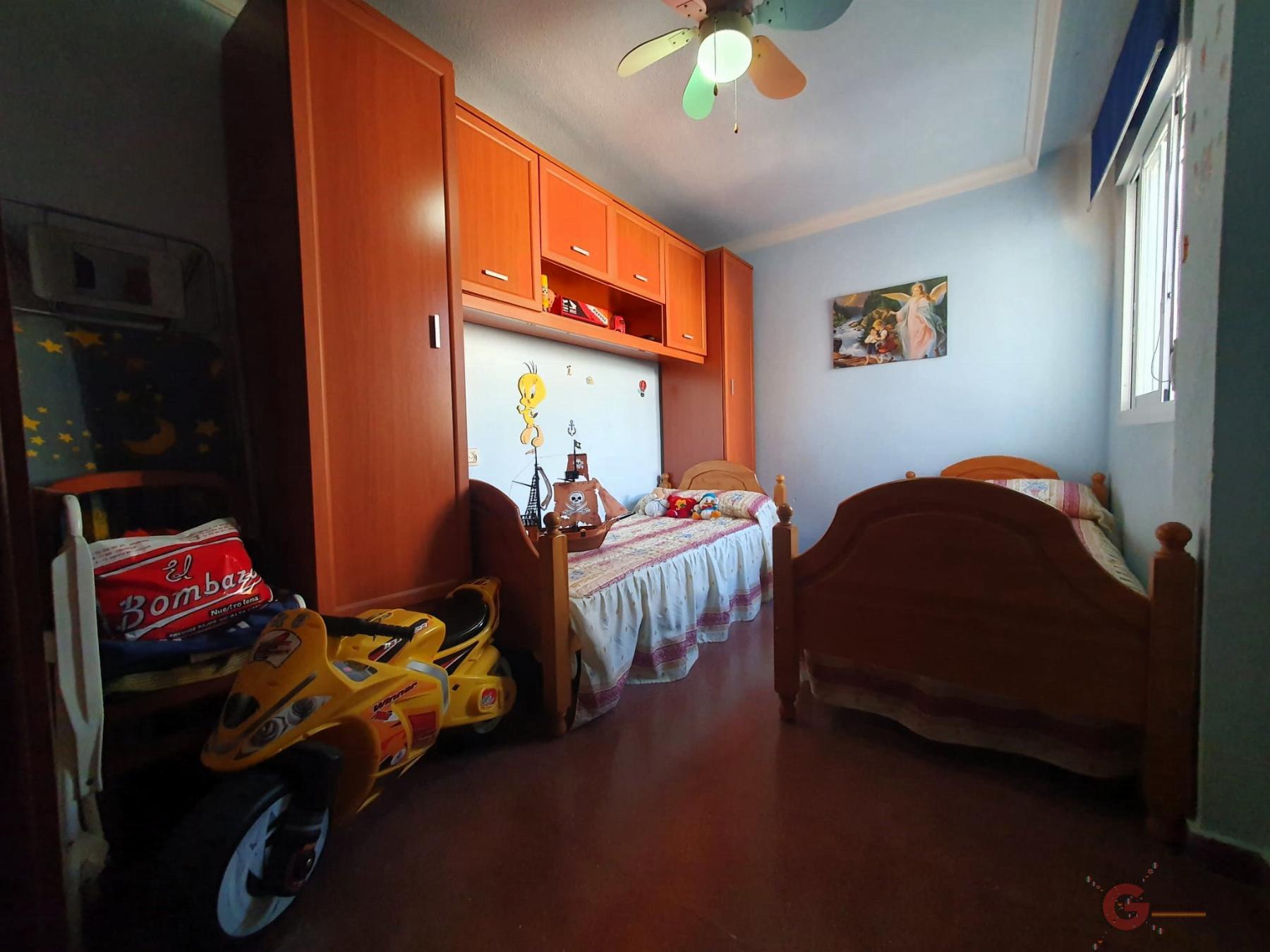 For sale of flat in Motril