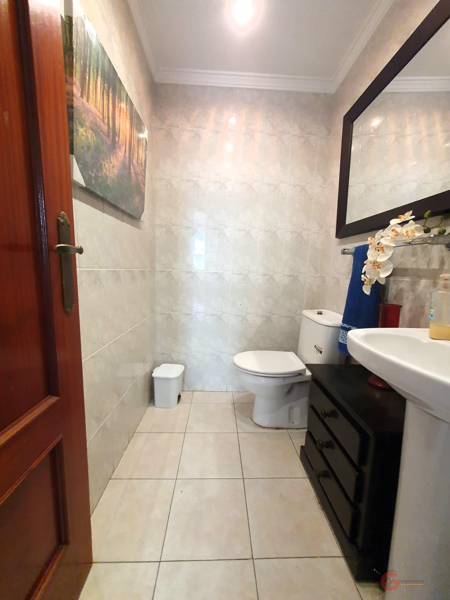For sale of house in Torrenueva