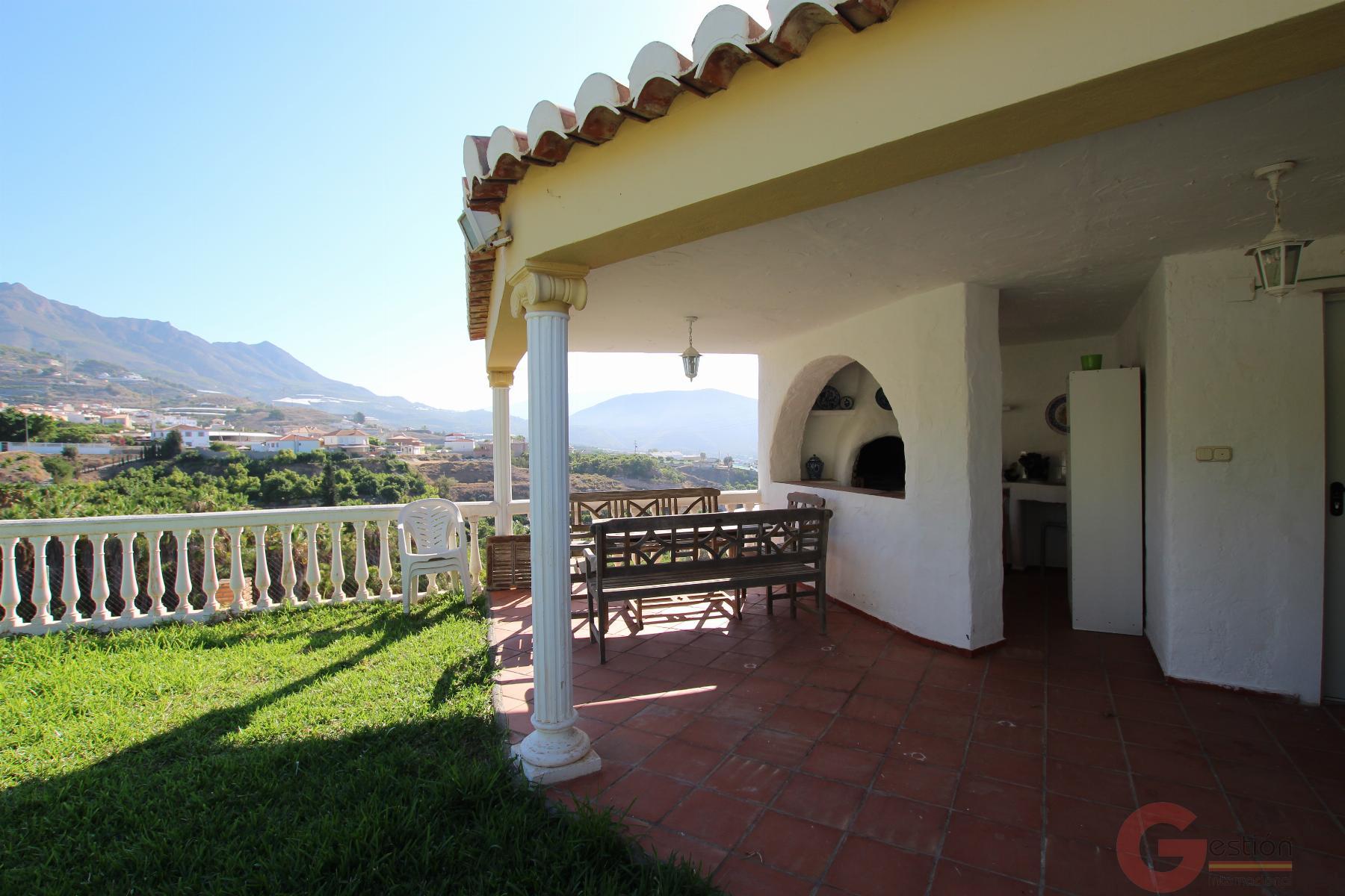 Venta de finca rústica en Molvízar