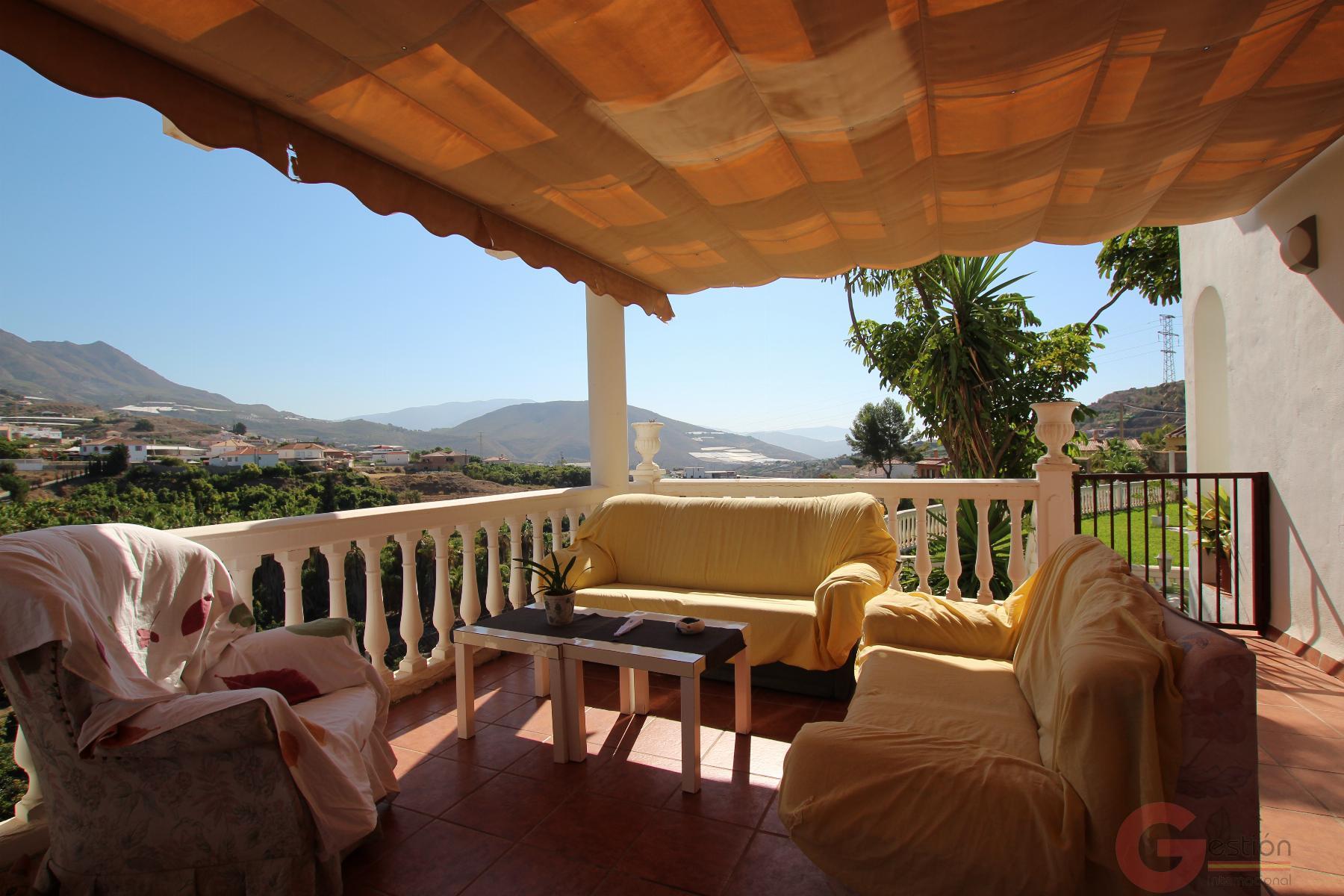 Venta de finca rústica en Molvízar