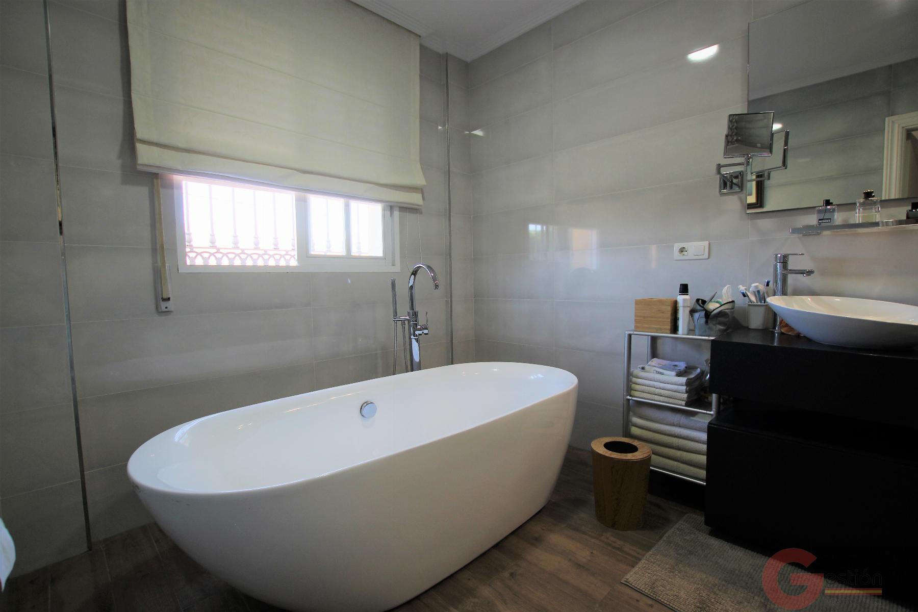 Venta de finca rústica en Molvízar