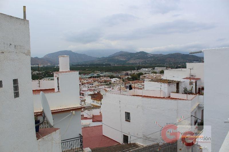 For sale of house in Salobreña