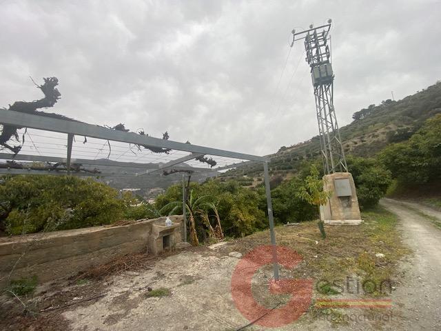 For sale of rural property in Otívar