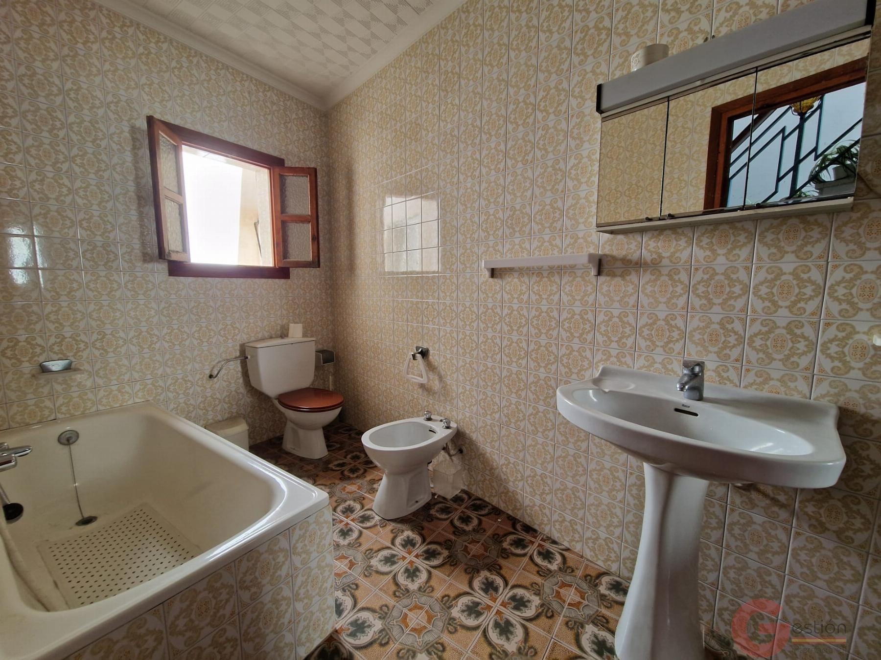 For sale of house in Molvízar