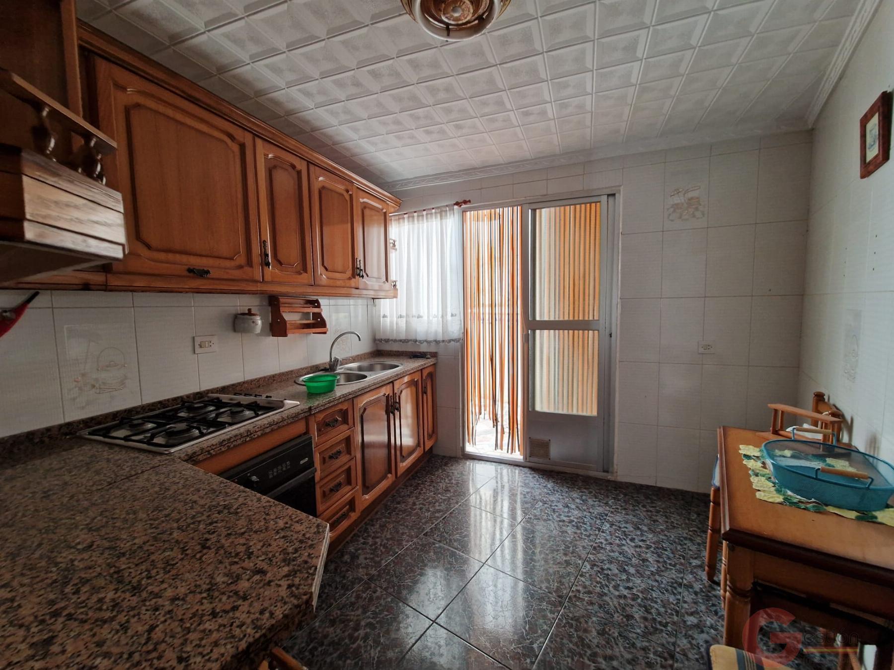 For sale of house in Molvízar