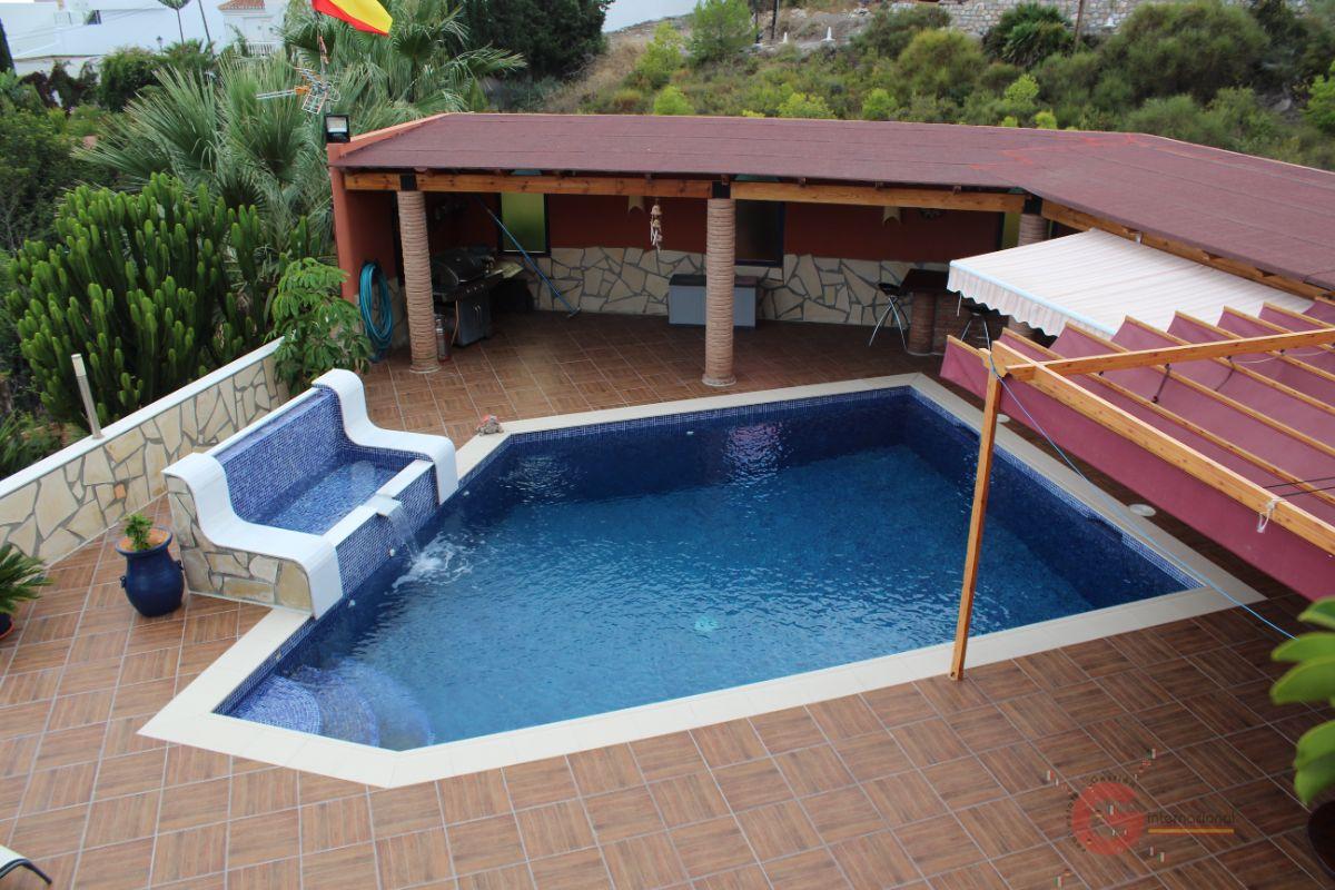 Venta de villa en Salobreña