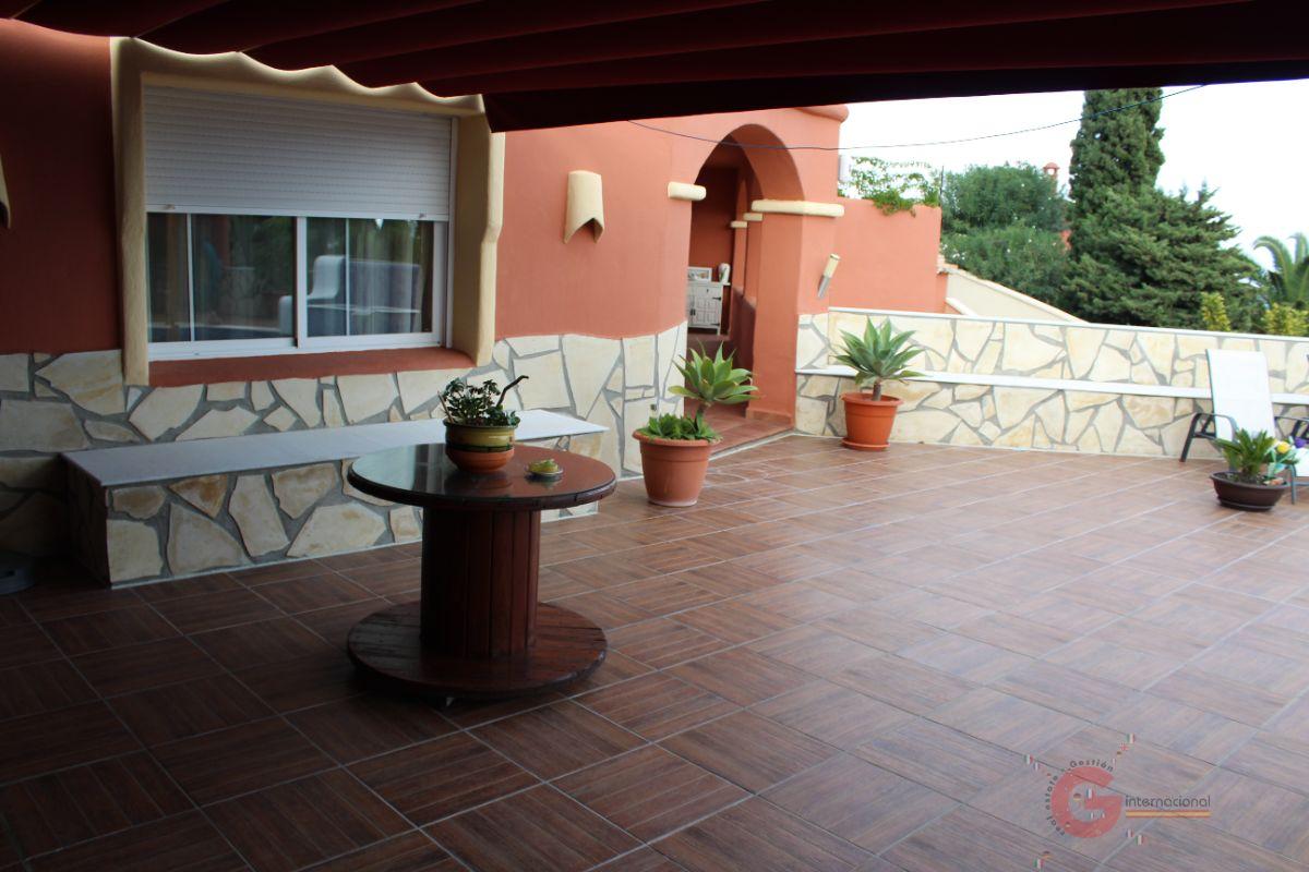 For sale of villa in Salobreña