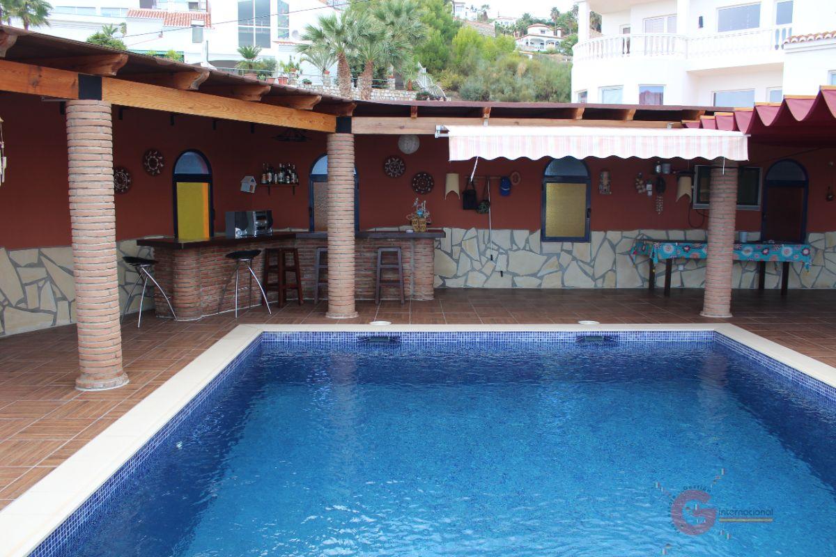 Venta de villa en Salobreña