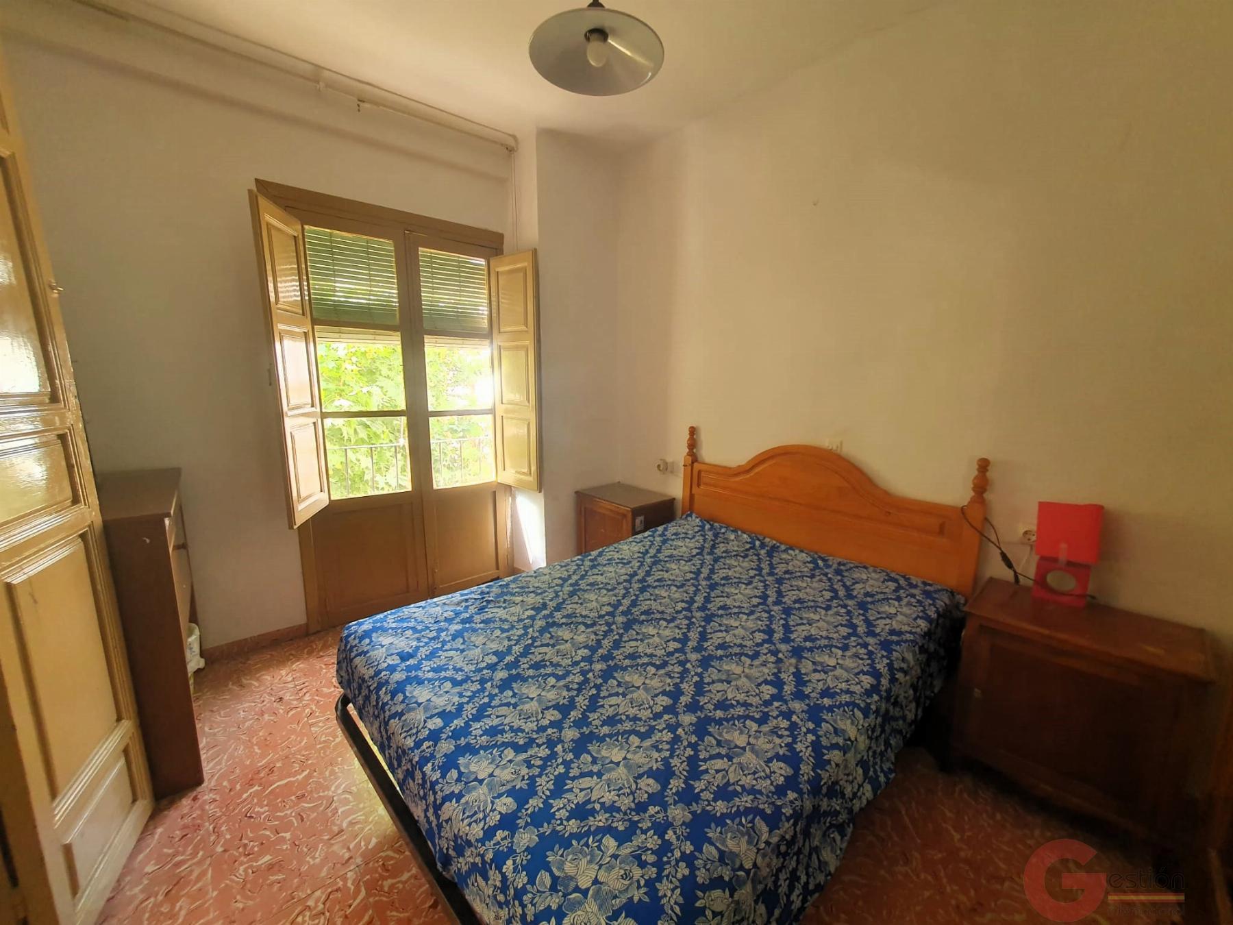For sale of flat in Lanjarón