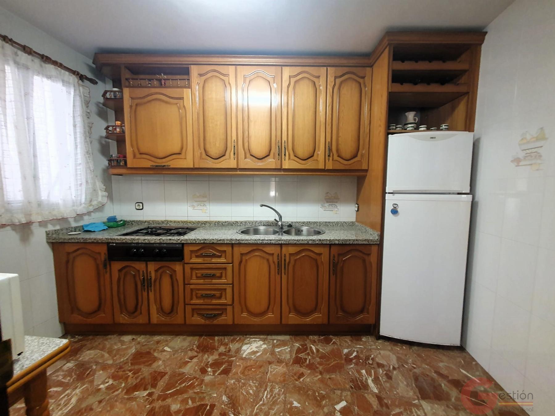 For sale of flat in Lanjarón