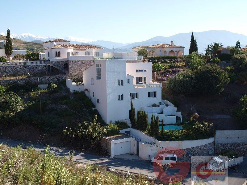 Venta de villa en Salobreña