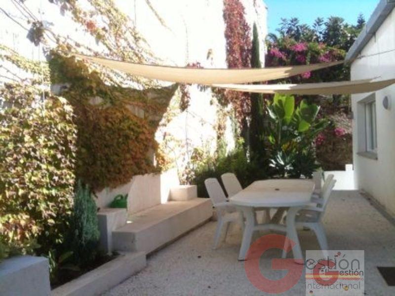 For sale of villa in Salobreña