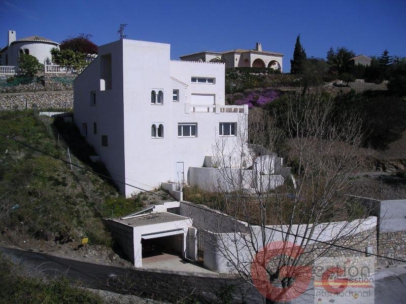 Venta de villa en Salobreña