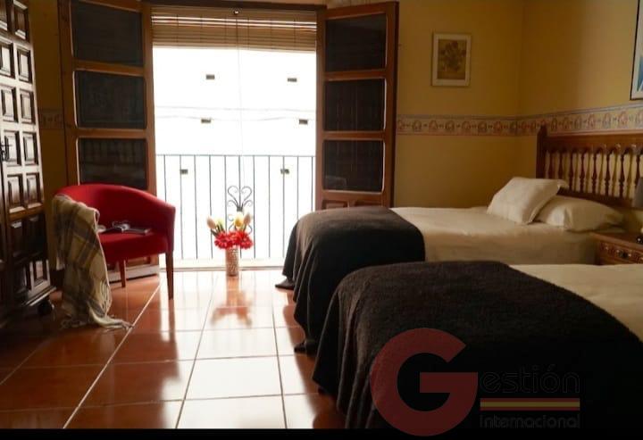 For sale of building in Guadix