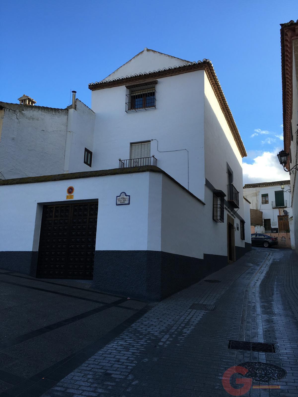 For sale of building in Guadix