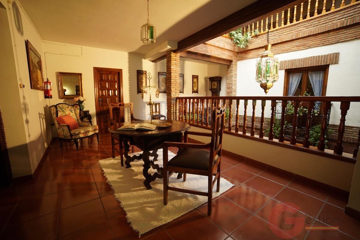 For sale of building in Guadix