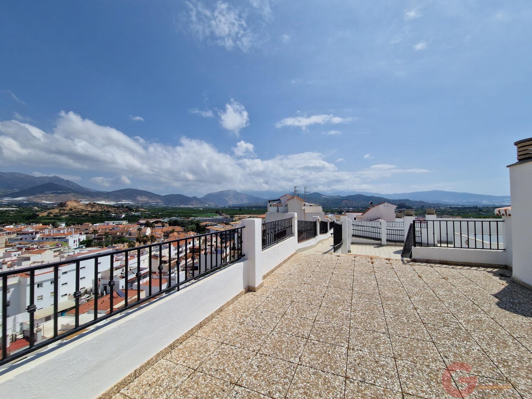 For sale of flat in Salobreña