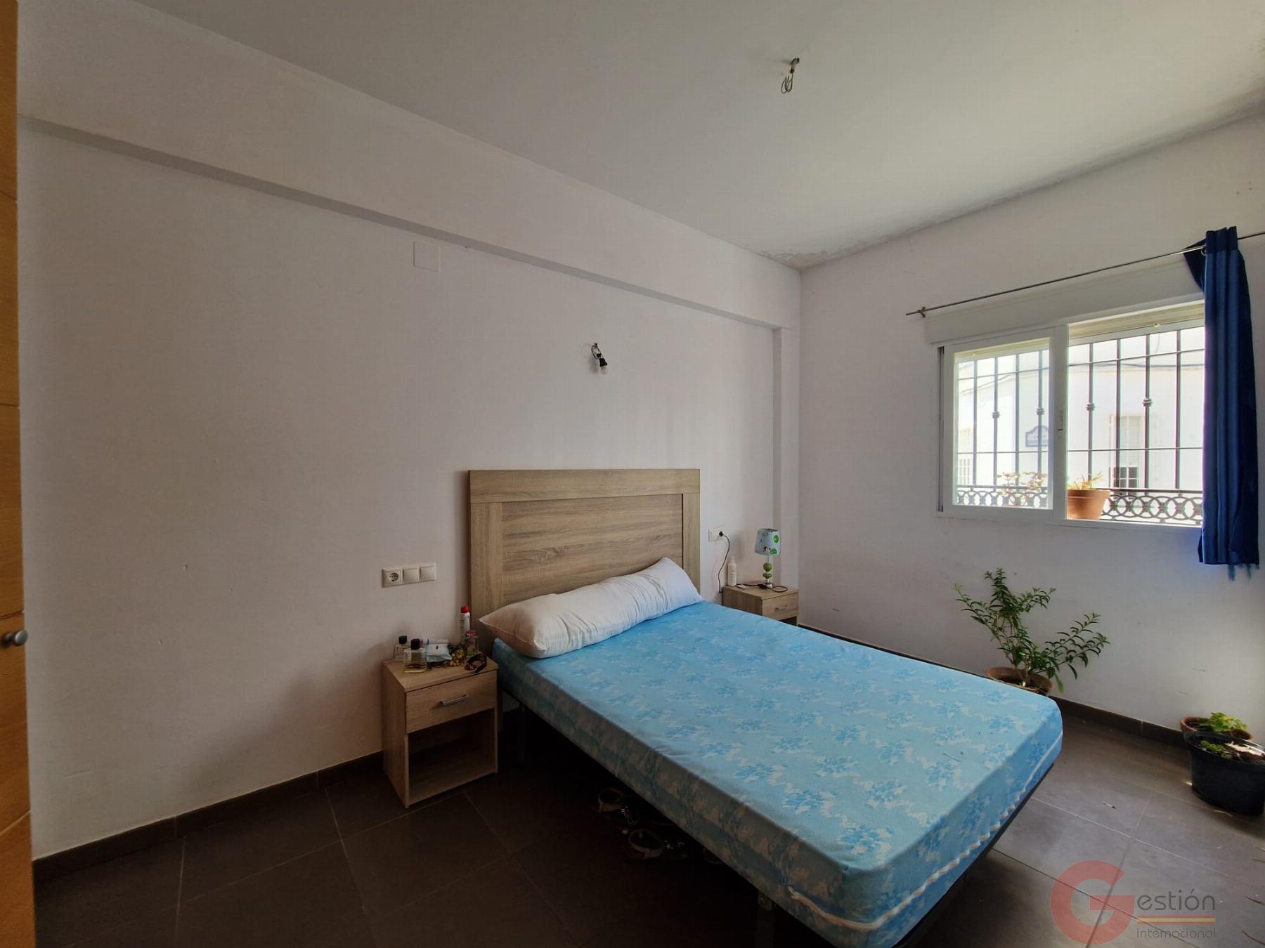 For sale of flat in Salobreña