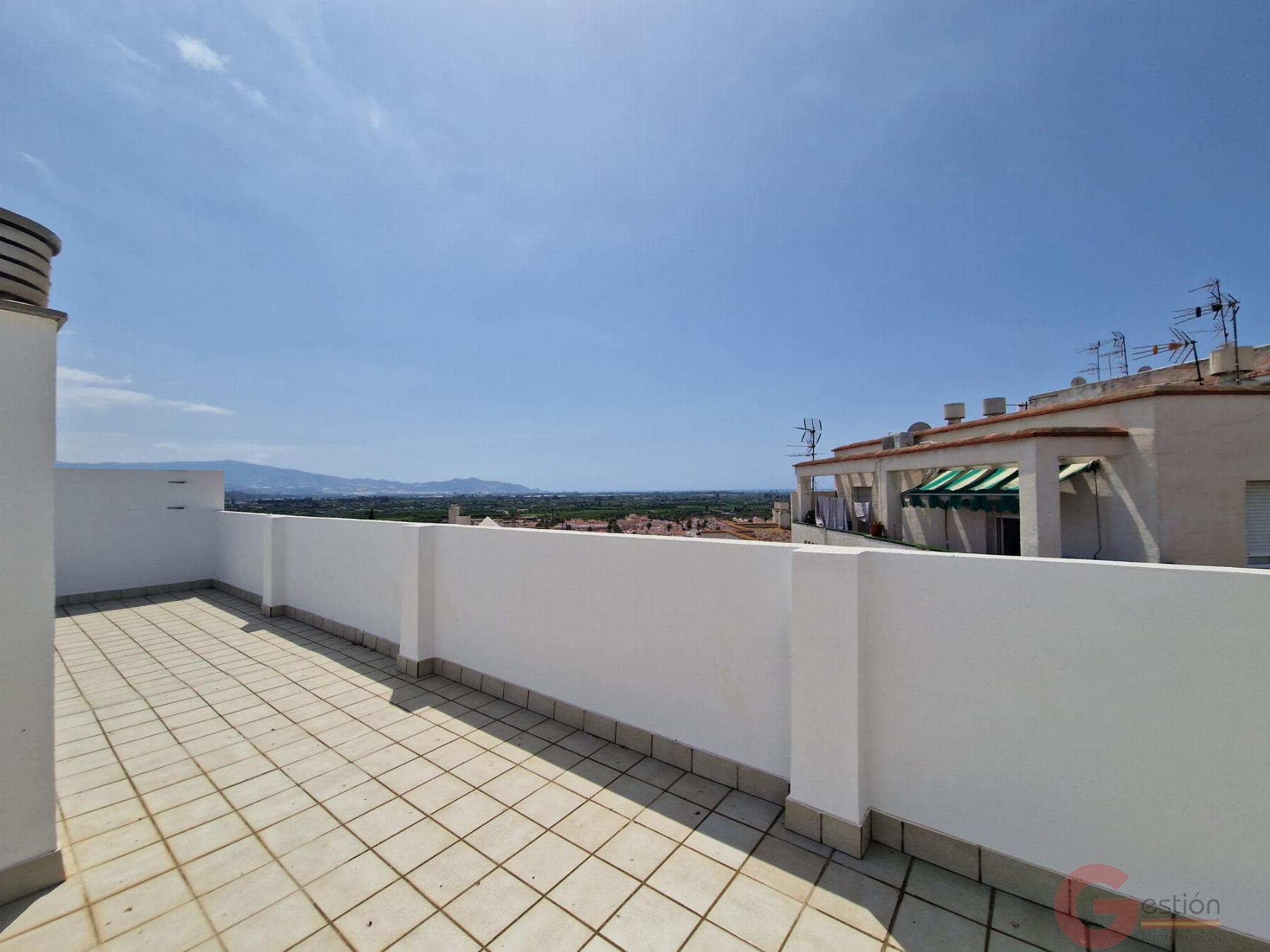 For sale of flat in Salobreña