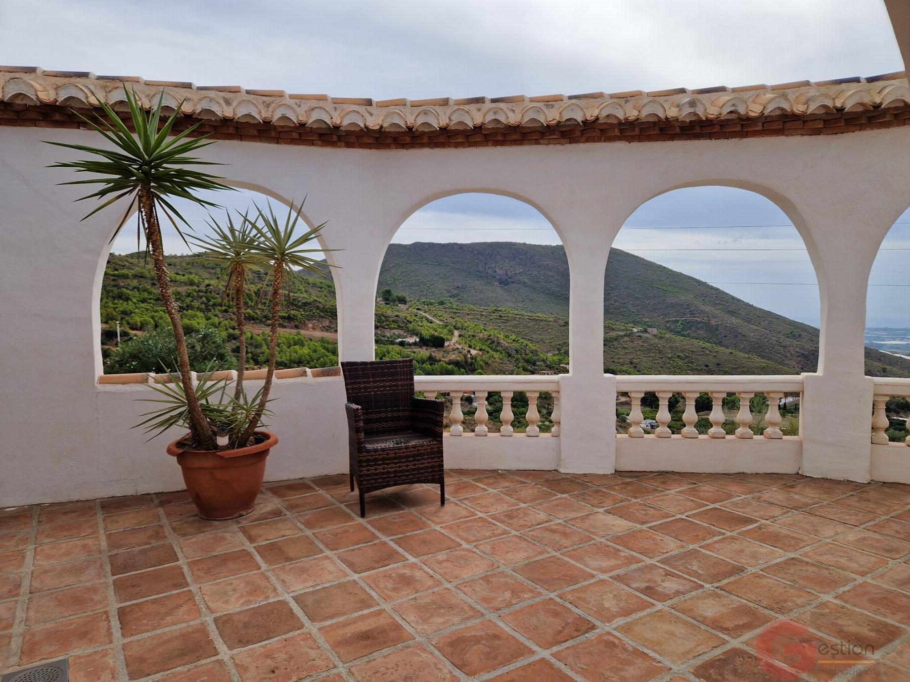Venta de finca rústica en Molvízar