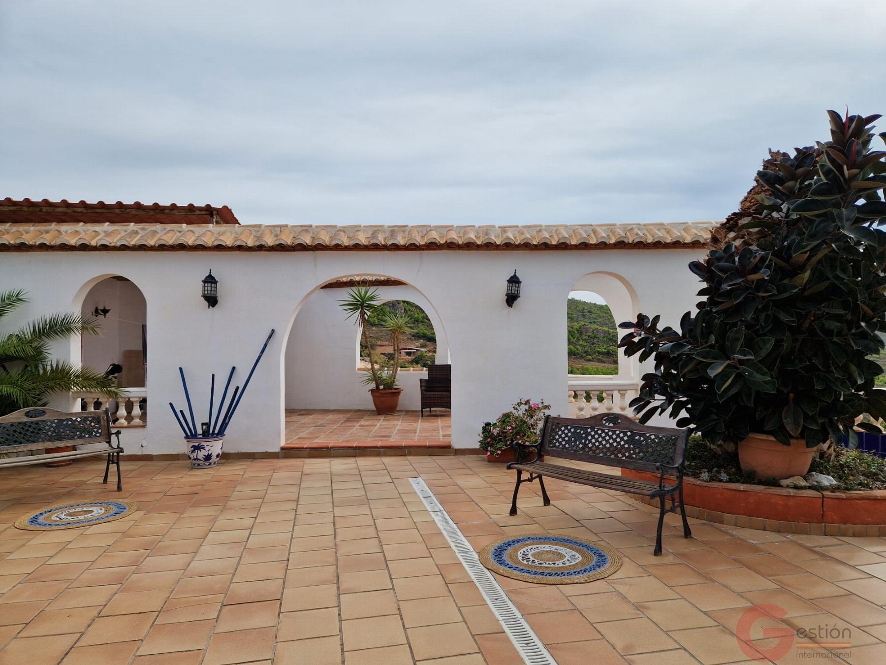 Venta de finca rústica en Molvízar