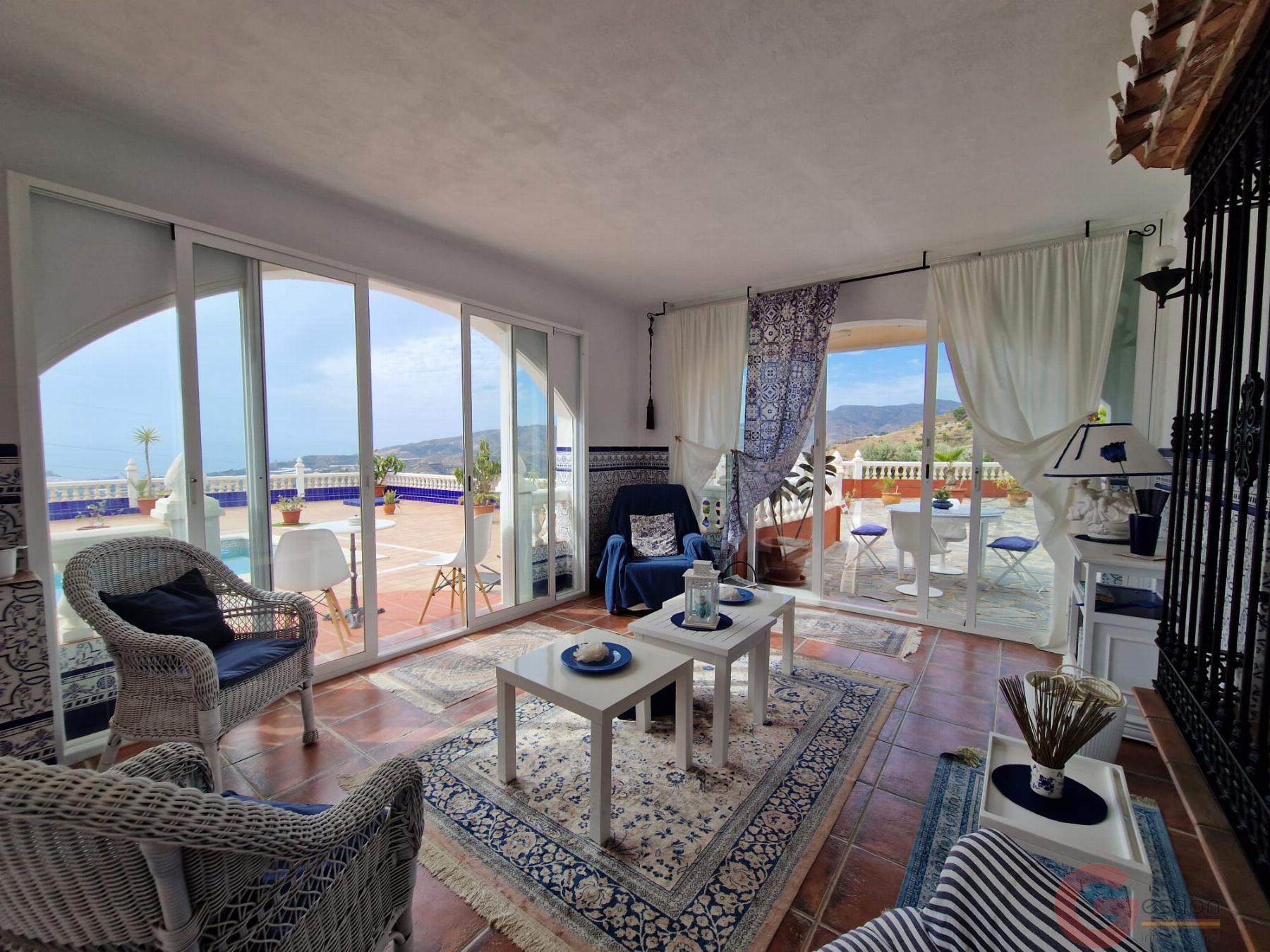 Venta de finca rústica en Molvízar