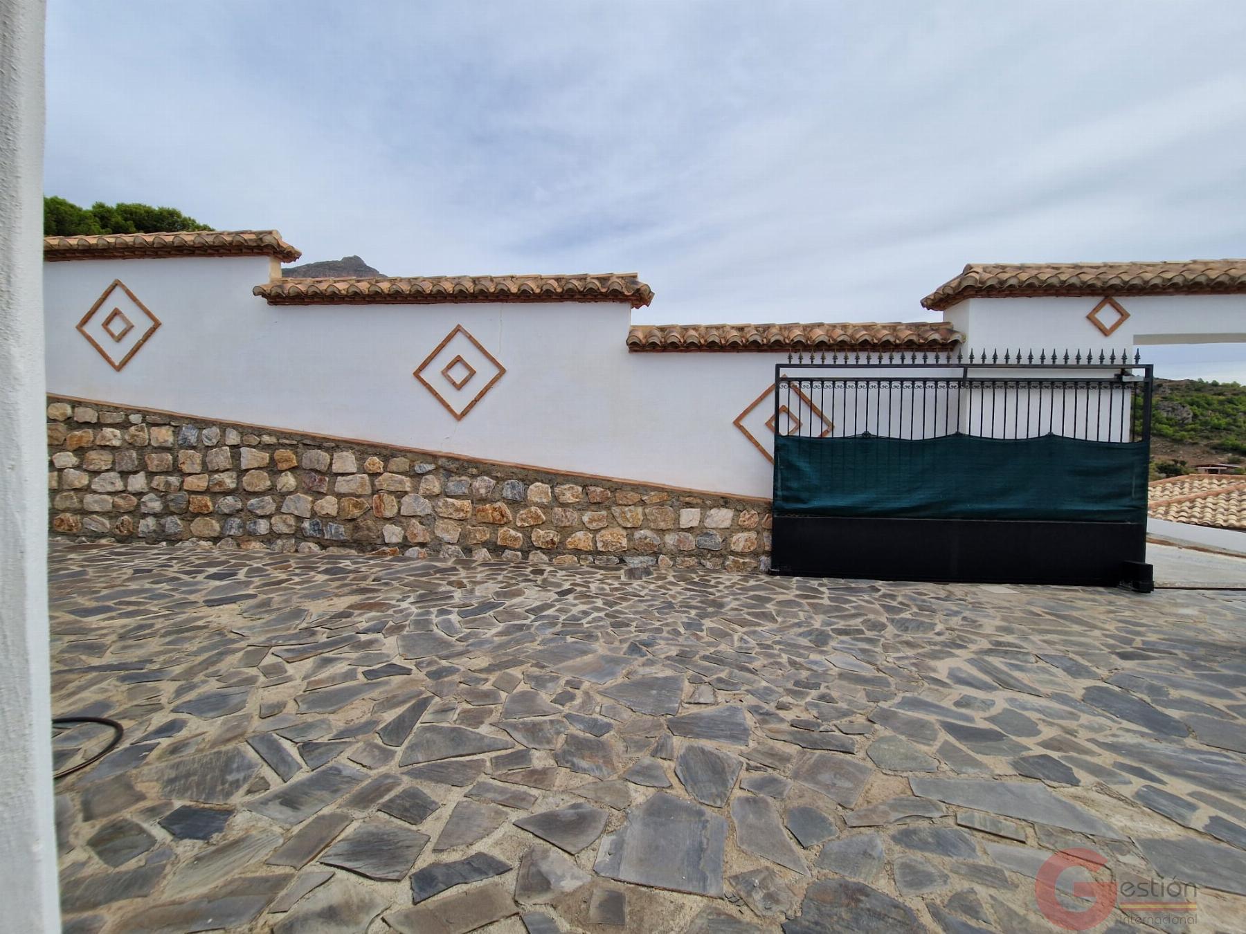 Venta de finca rústica en Molvízar