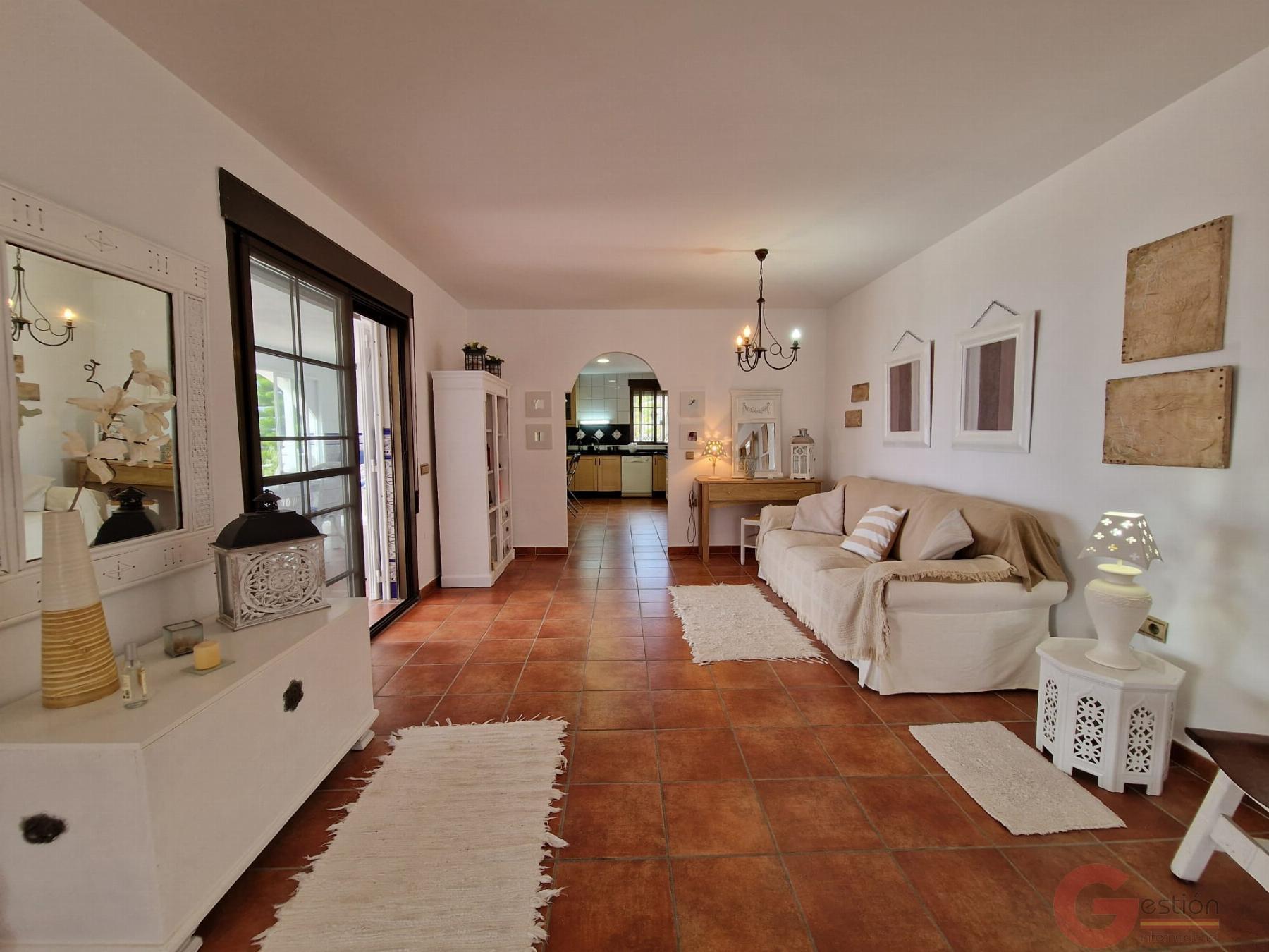 Venta de finca rústica en Molvízar