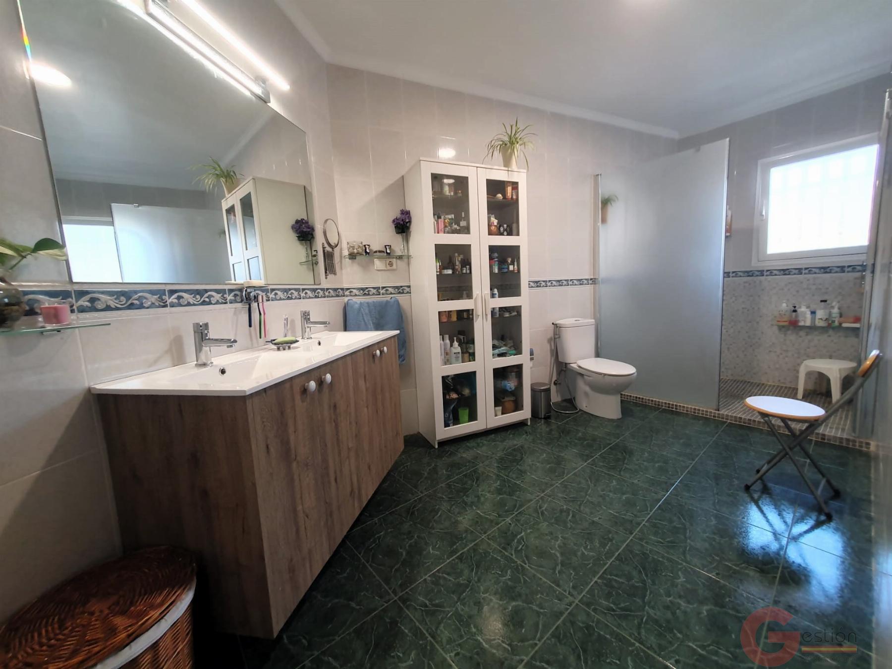 Venta de casa en Vélez de Benaudalla Venta de casa en Vélez de Benaudalla