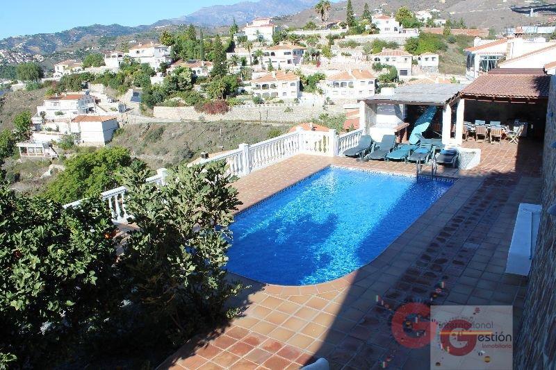 Venta de villa en Almuñécar