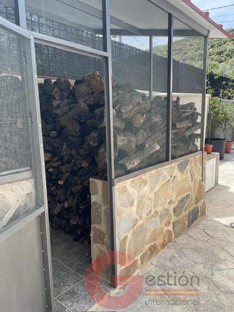 Venta de villa en Iznájar