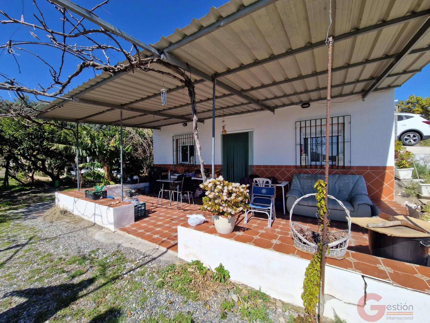 Venta de finca rústica en Molvízar