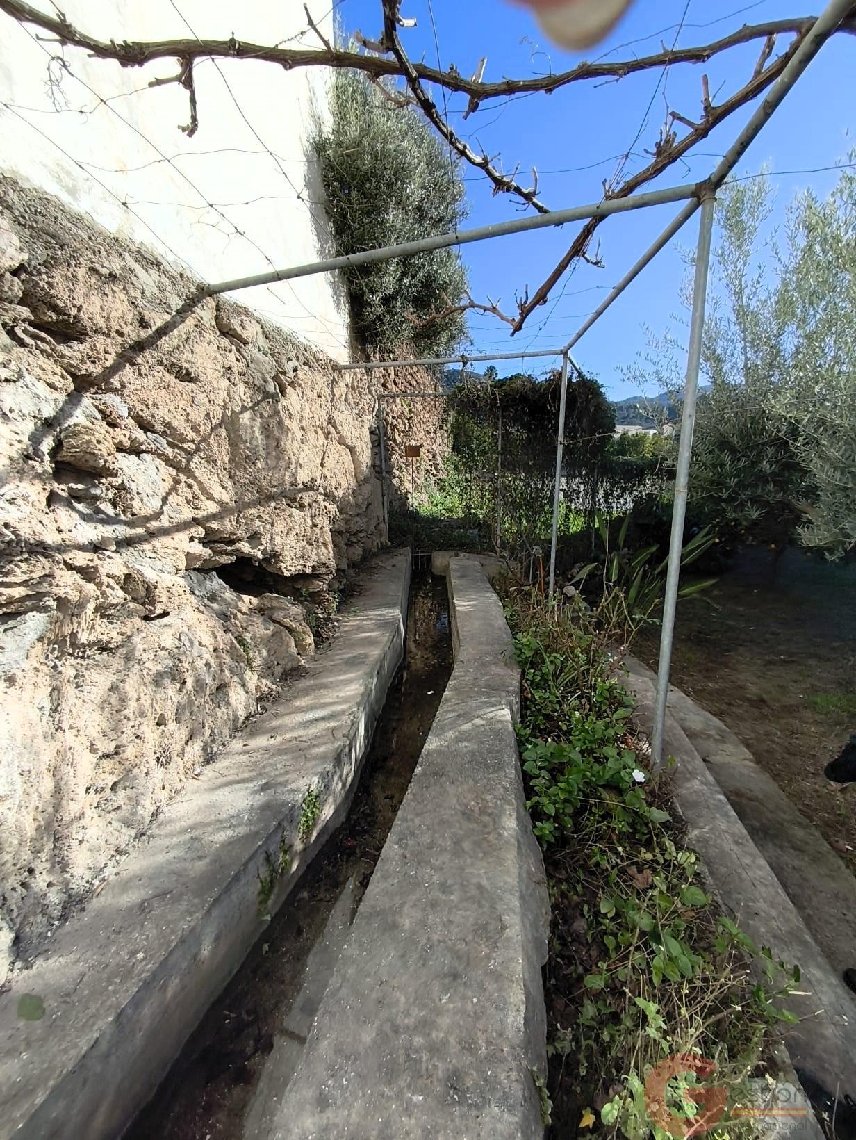 Venta de casa en Vélez de Benaudalla