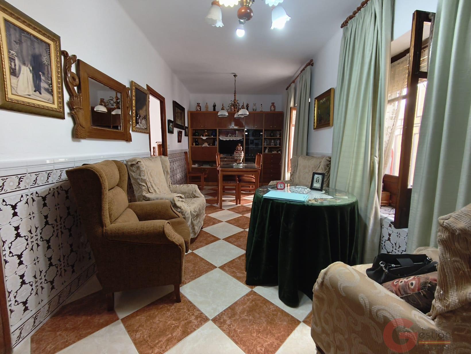 Venta de casa en Vélez de Benaudalla