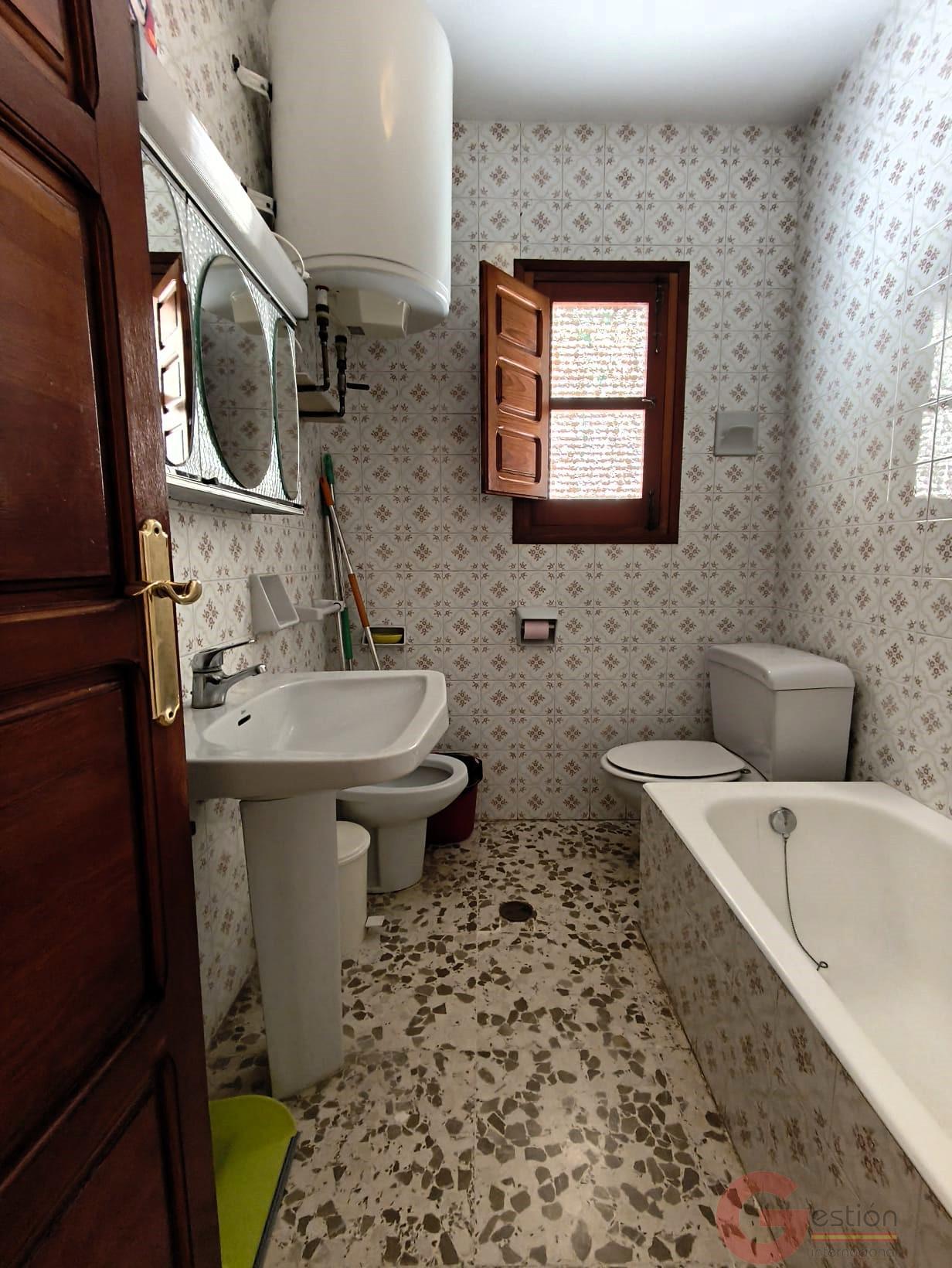 Venta de casa en Vélez de Benaudalla