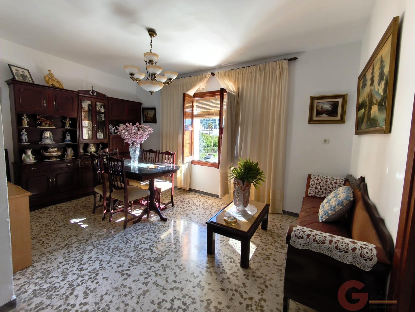 Venta de casa en Vélez de Benaudalla