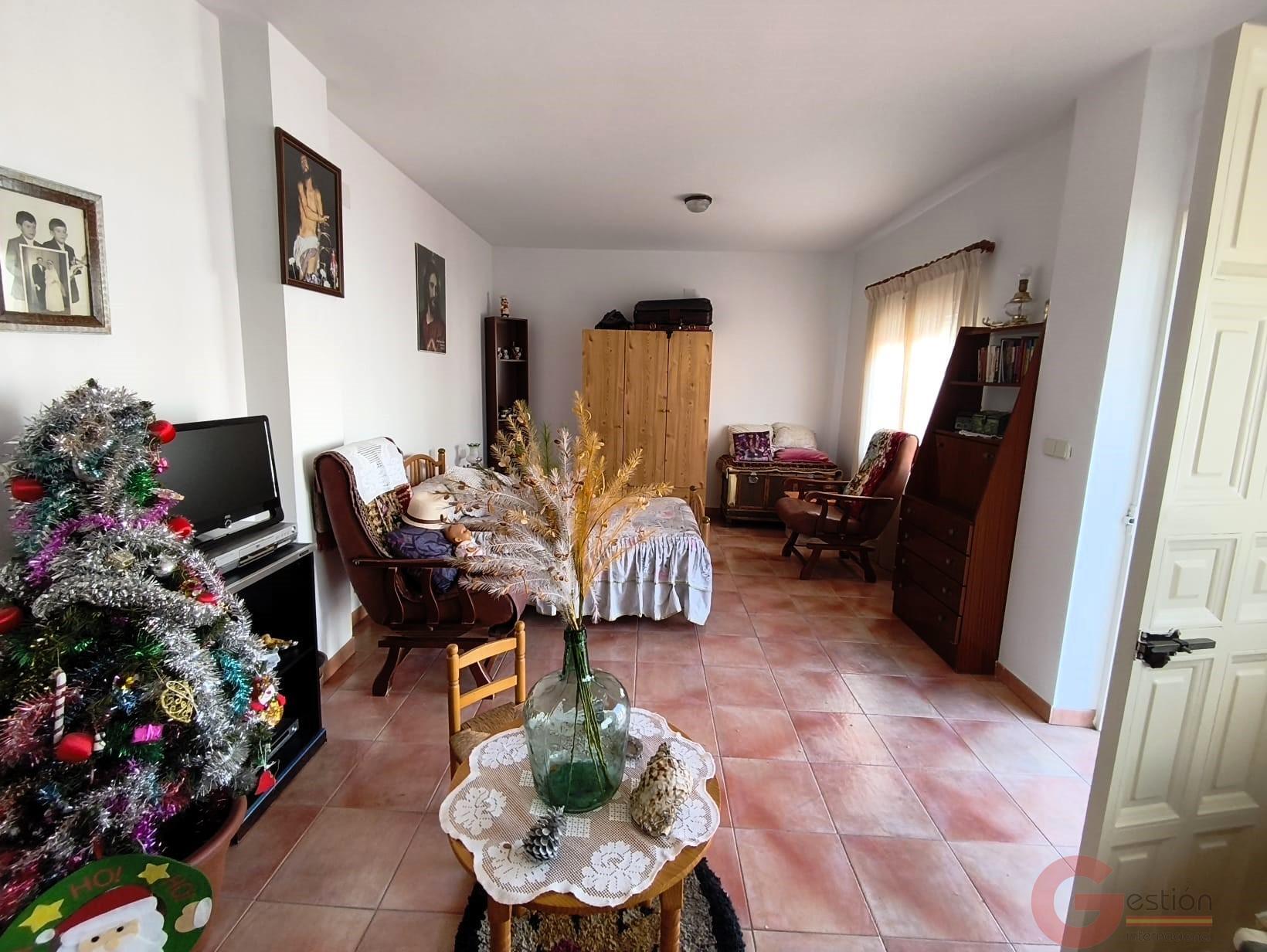 Venta de casa en Vélez de Benaudalla