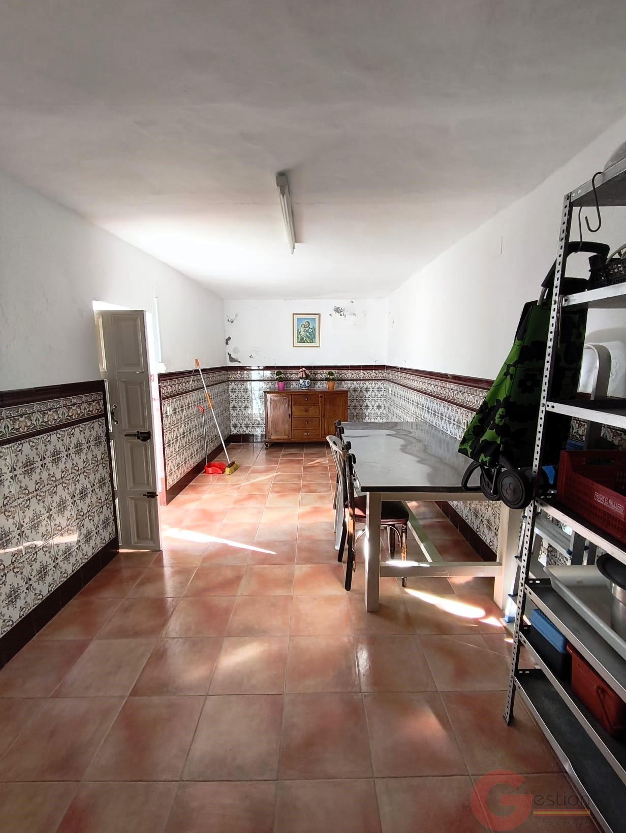 Venta de casa en Vélez de Benaudalla