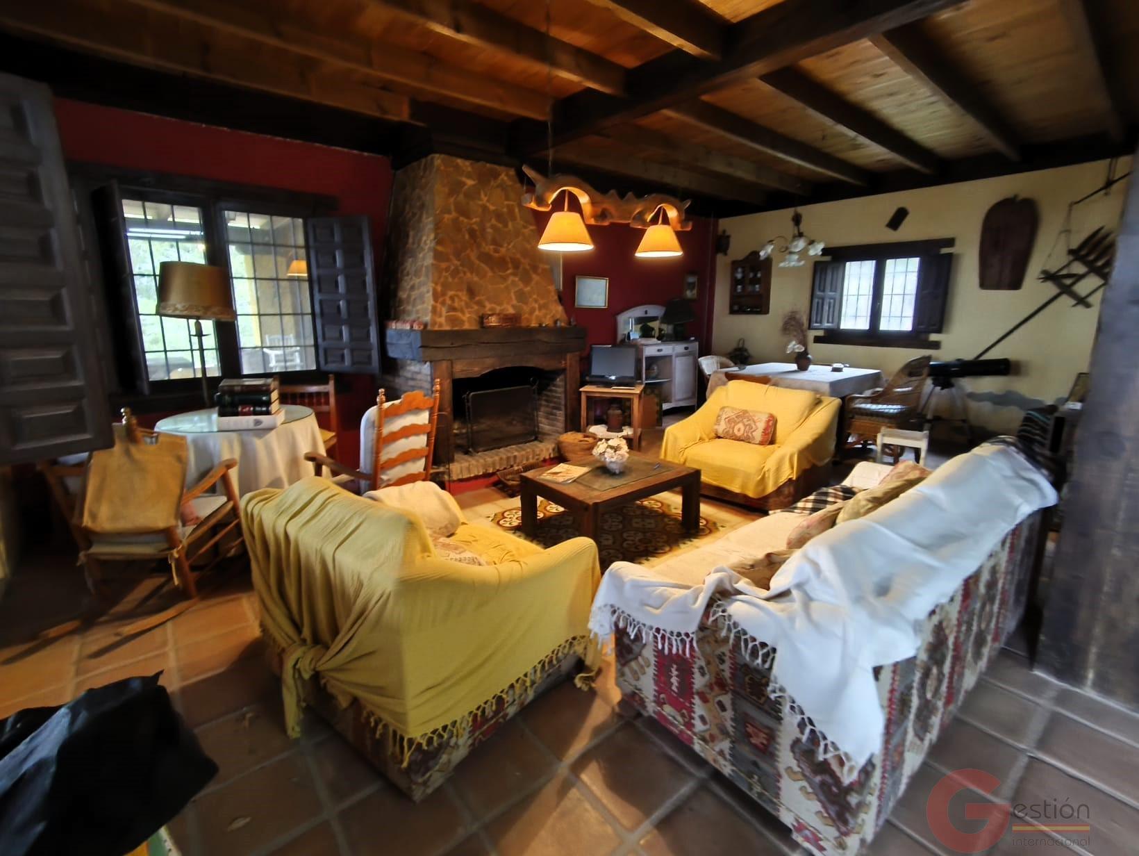 Venta de finca rústica en Vélez de Benaudalla