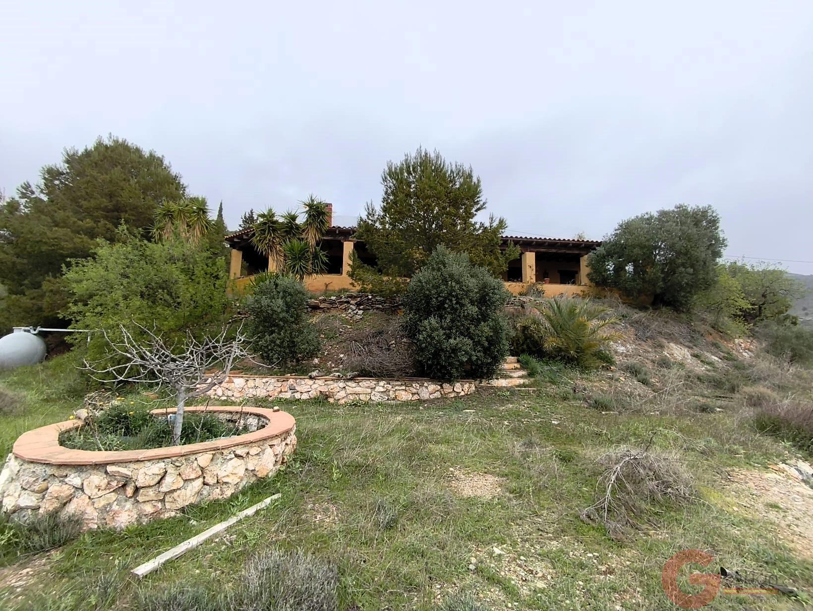 Venta de finca rústica en Vélez de Benaudalla