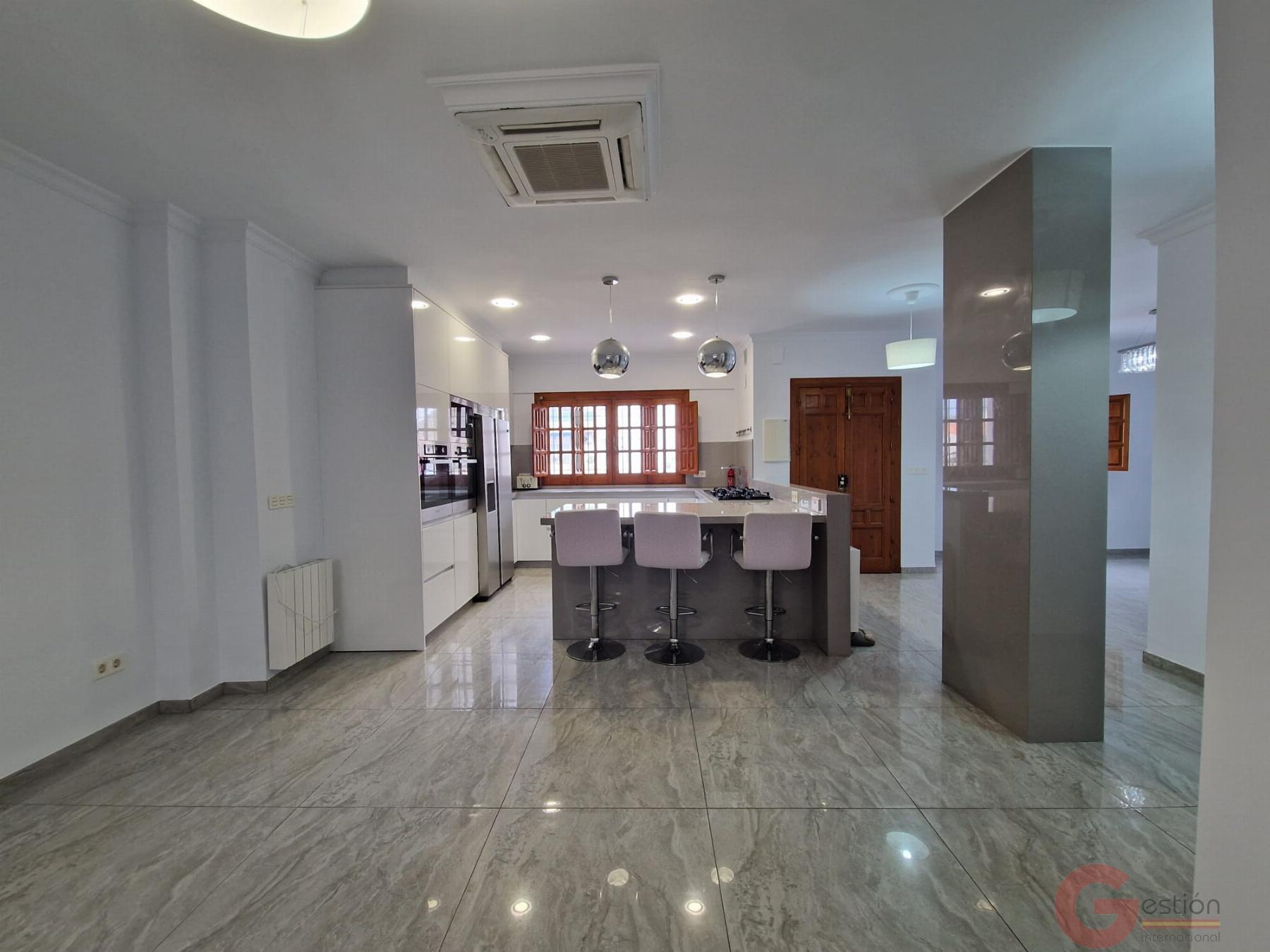 Venta de casa en Salobreña