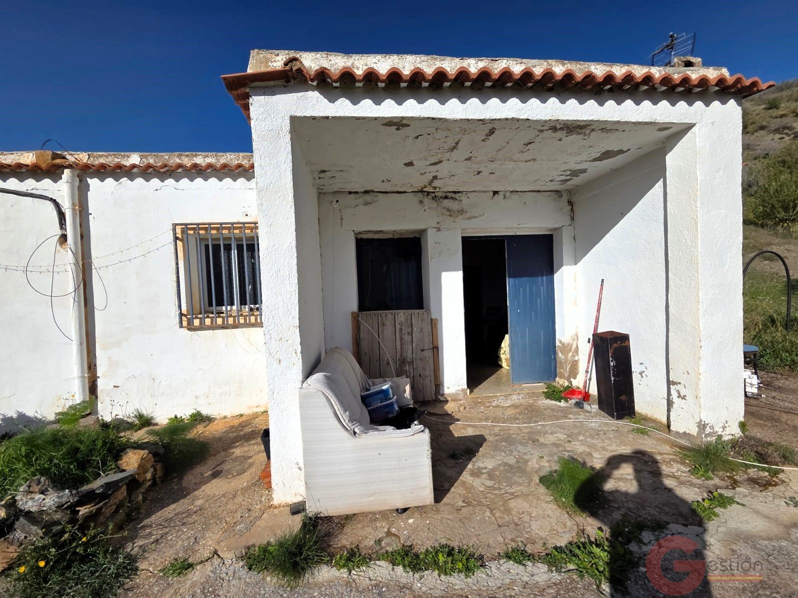Venta de finca rústica en Torvizcón