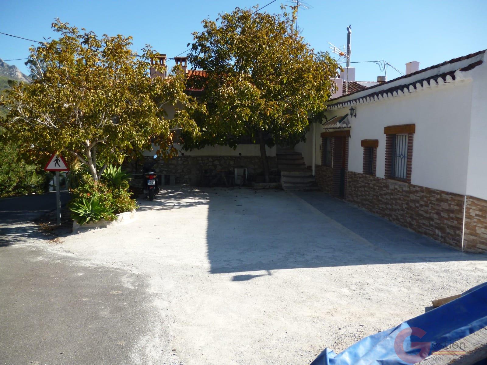 Venta de villa en Otívar