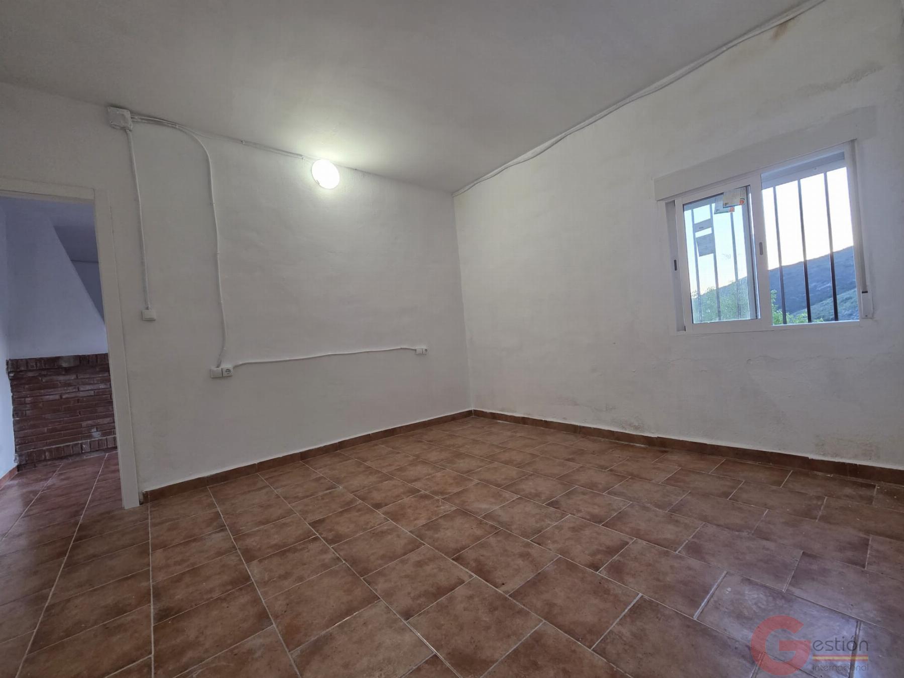 Venta de finca rústica en Itrabo