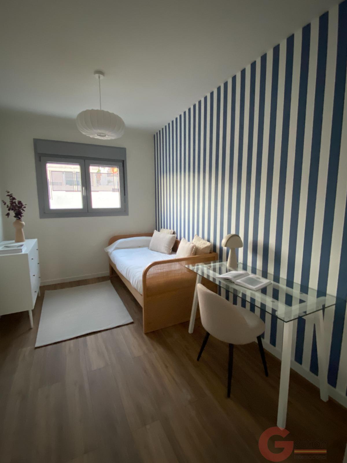 Venta de piso en Estepona